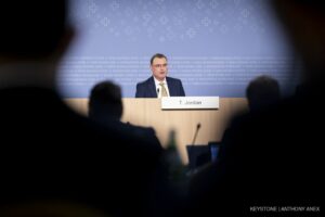 Economists Slam SNB for Not Paying Cantons